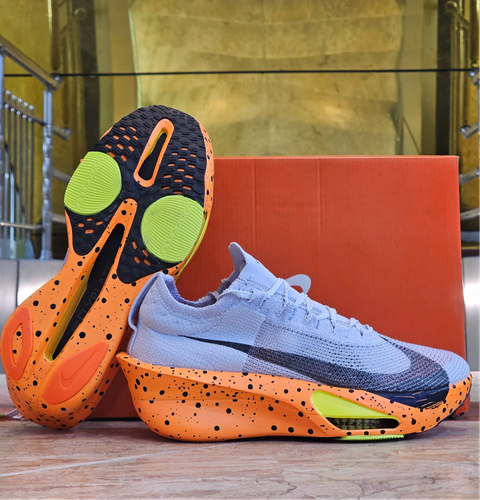 کتونی نایک ایرزوم آلفا فلای۳مستر کوالیتیNike air zoom alphafly ۳ساخت ویتنام وارداتی سایز ۴۰ الی ۴۵ کفش رانینگ و دویدن در مسافت های طولانی فروش تکی و عمده ضمانت کیفیت کالا